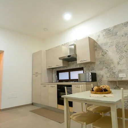 Bed & Breakfast Palazzo Del Vescovo *